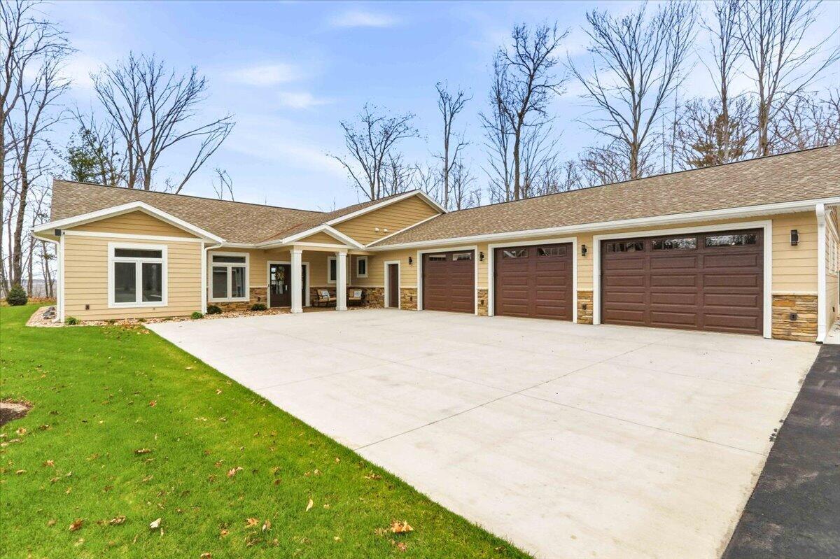 1870 Badger Court Monroe, WI 54613 - Photo 11 of 79 11-1870 Badger ct-011