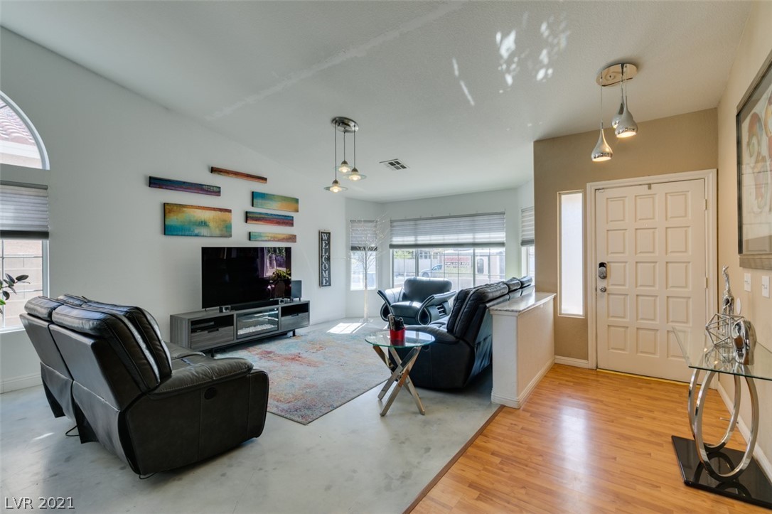 1484 La Brea Road Henderson, NV 89014 - Photo 7 of 49 Gallery Image 7
