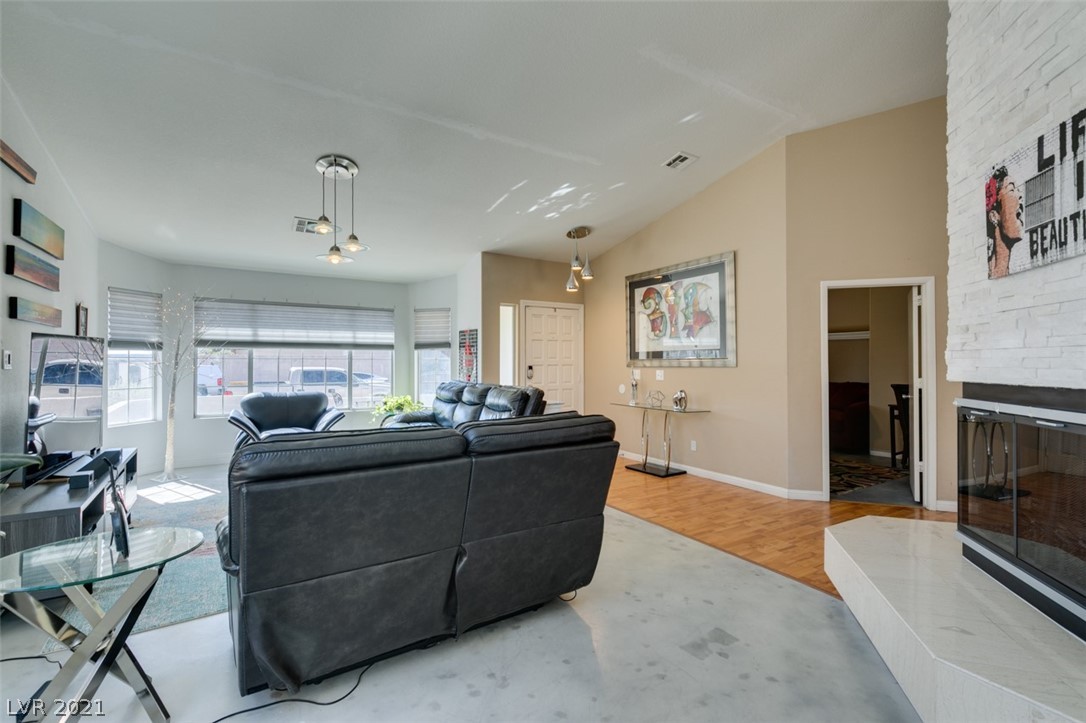 1484 La Brea Road Henderson, NV 89014 - Photo 8 of 49 Gallery Image 8