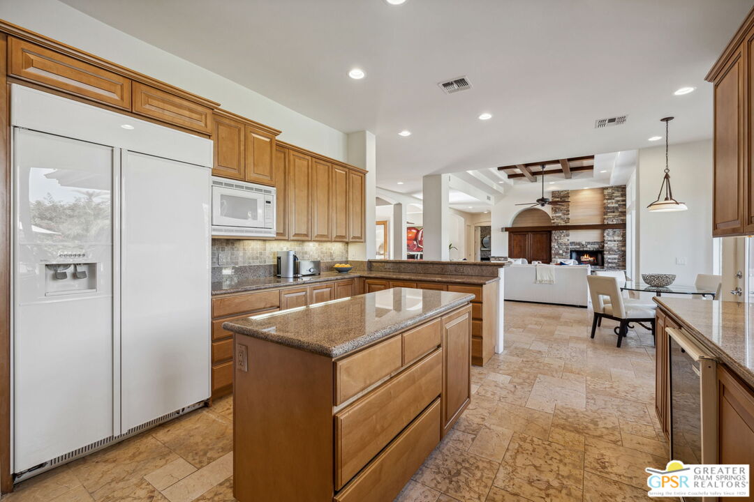 2 Varsity Circle Rancho Mirage, CA 92270 - Photo 16 of 65
