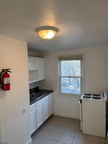 $1,850 | 54 Centennial Avenue, Unit 4, Cranford, NJ 07016