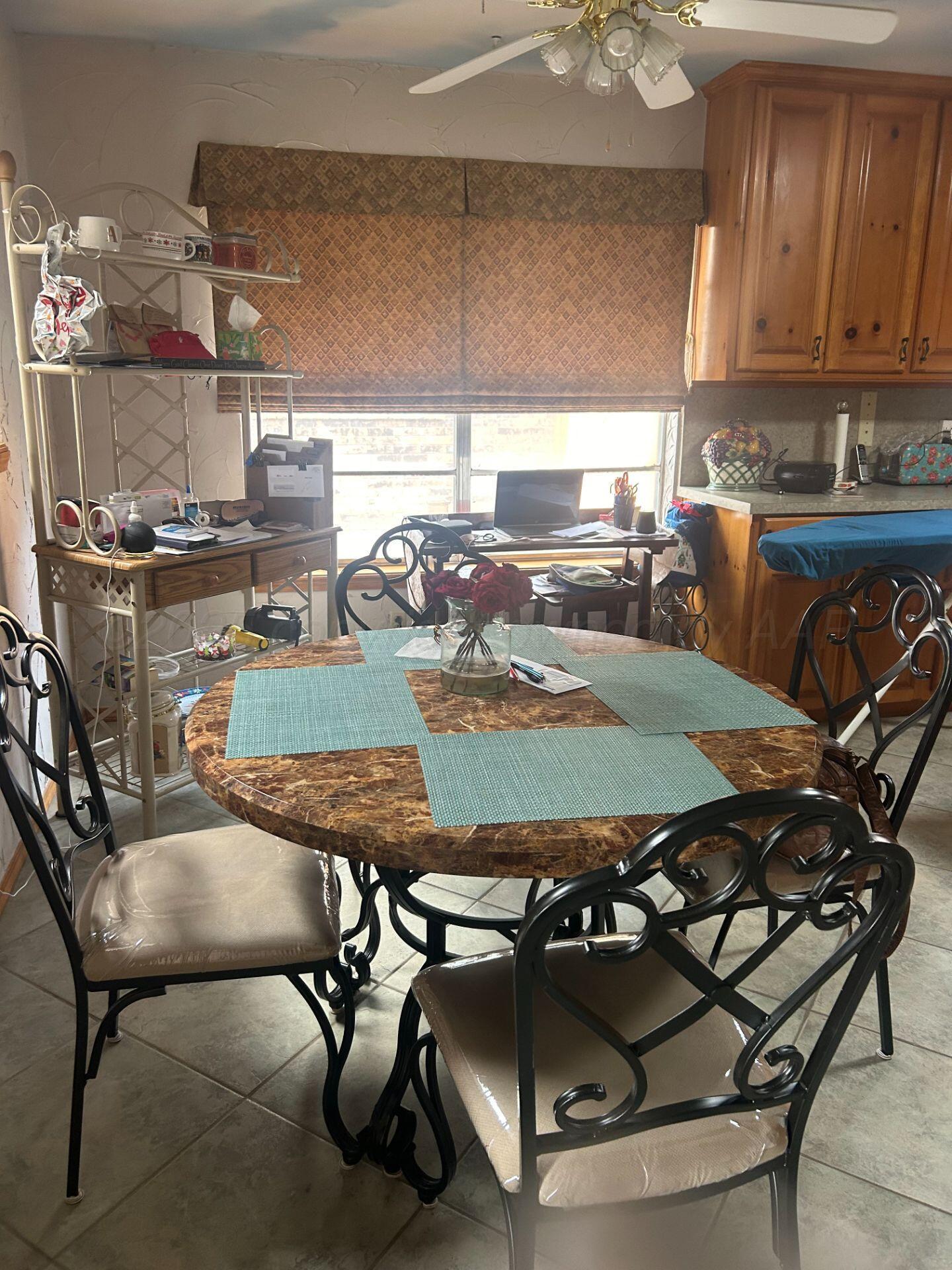 4304 Ridgecrest Circle Amarillo, TX 79109 - Photo 21 of 33 KITCHEN