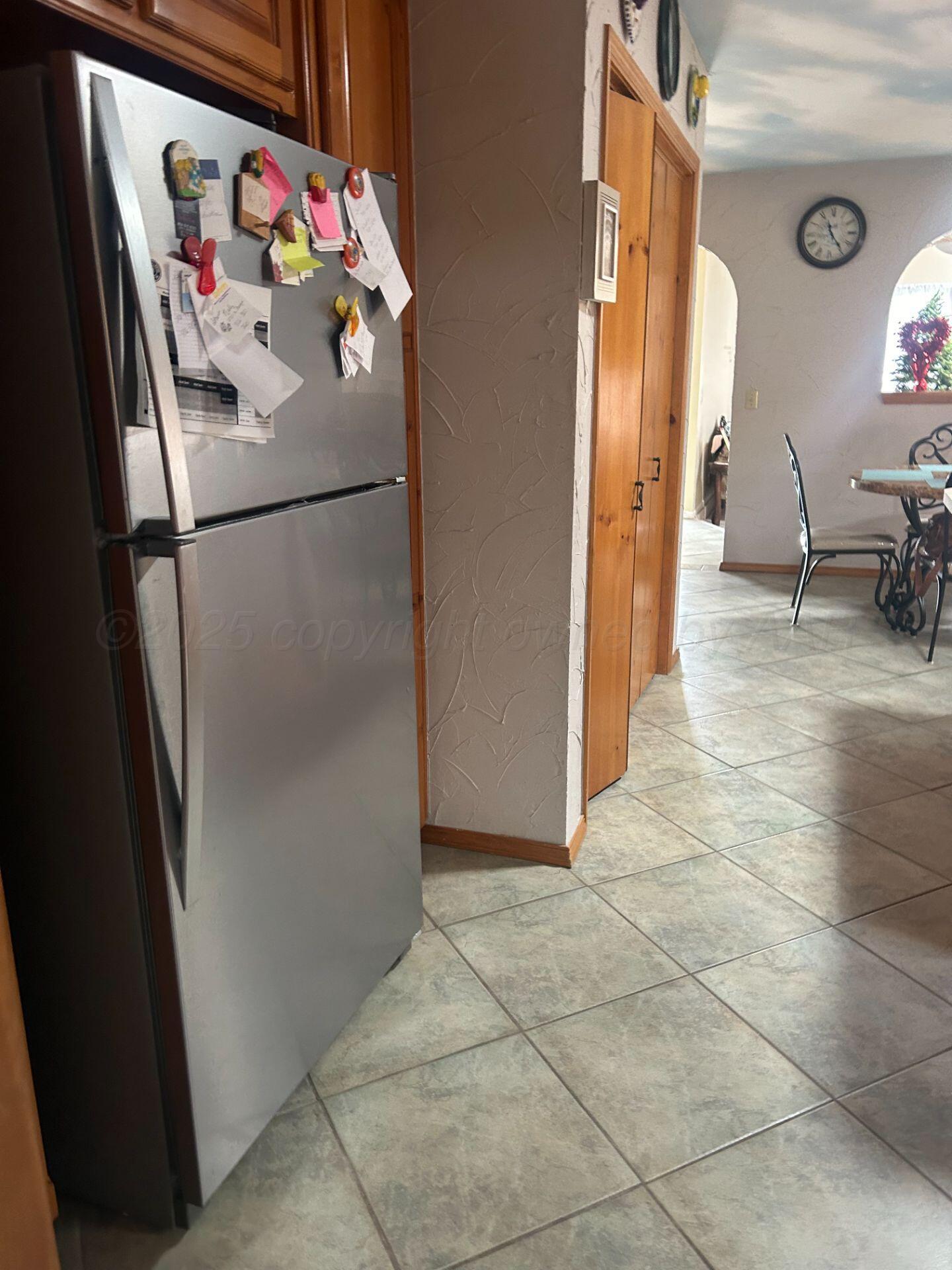 4304 Ridgecrest Circle Amarillo, TX 79109 - Photo 22 of 33 FRIDGE