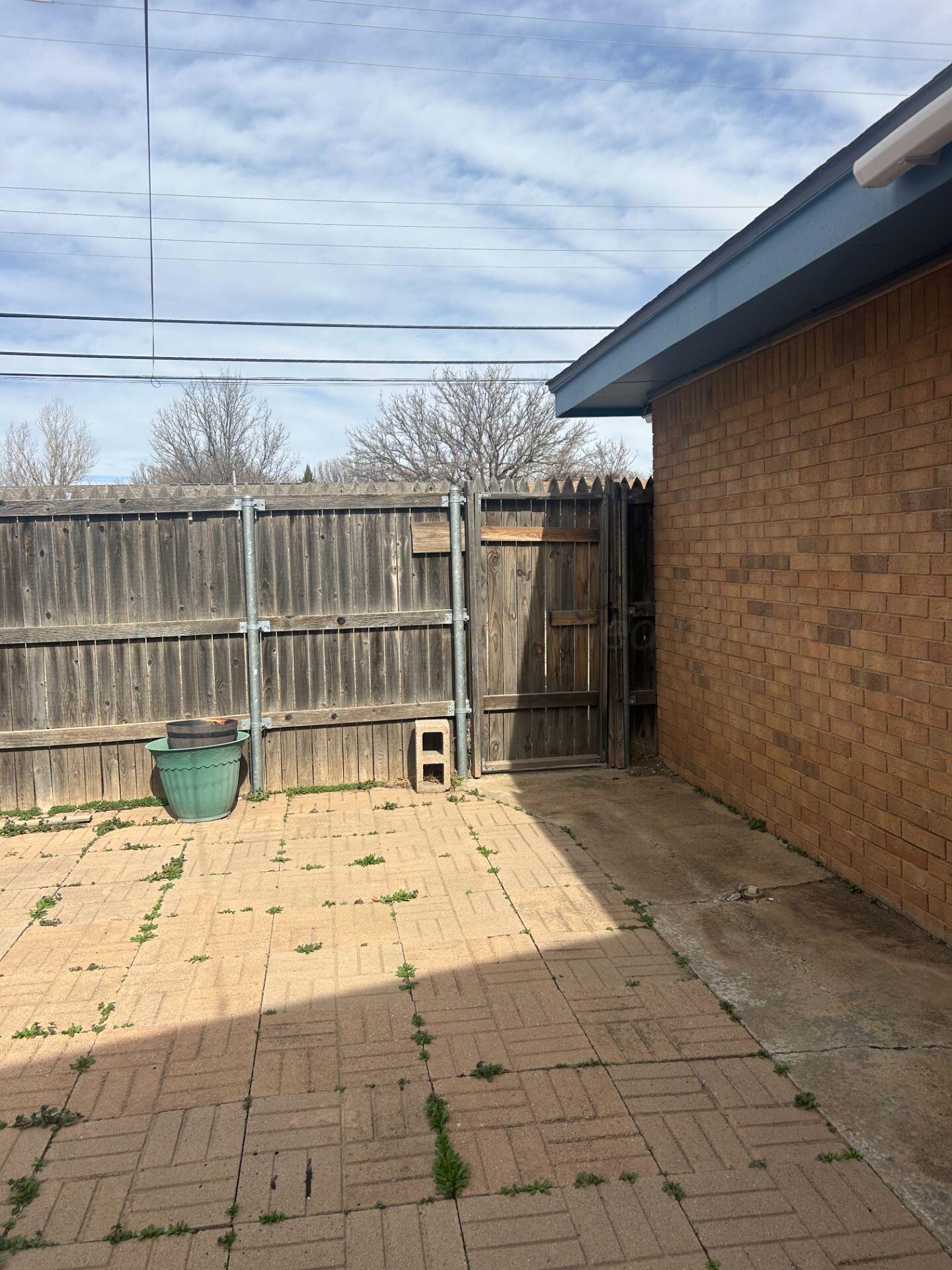 4304 Ridgecrest Circle Amarillo, TX 79109 - Photo 29 of 33 BACKYARD