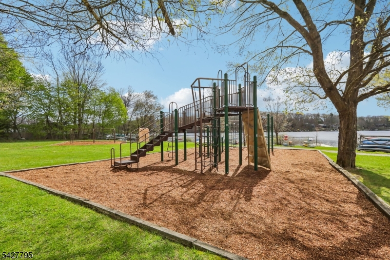 11 Alamoosook Road Vernon, NJ 07422 - Photo 47 of 49 Gallery Image 47