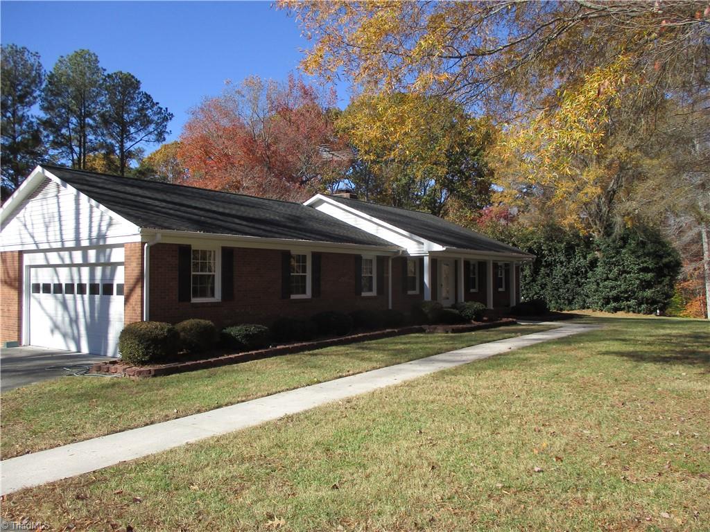 238 Johns Road Lexington, NC 27295 - Photo 4 of 48 Gallery Image 4