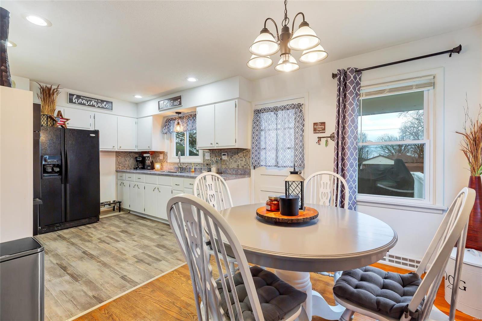 405 North Moore Street Waterloo, IL 62298 - Photo 9 of 34