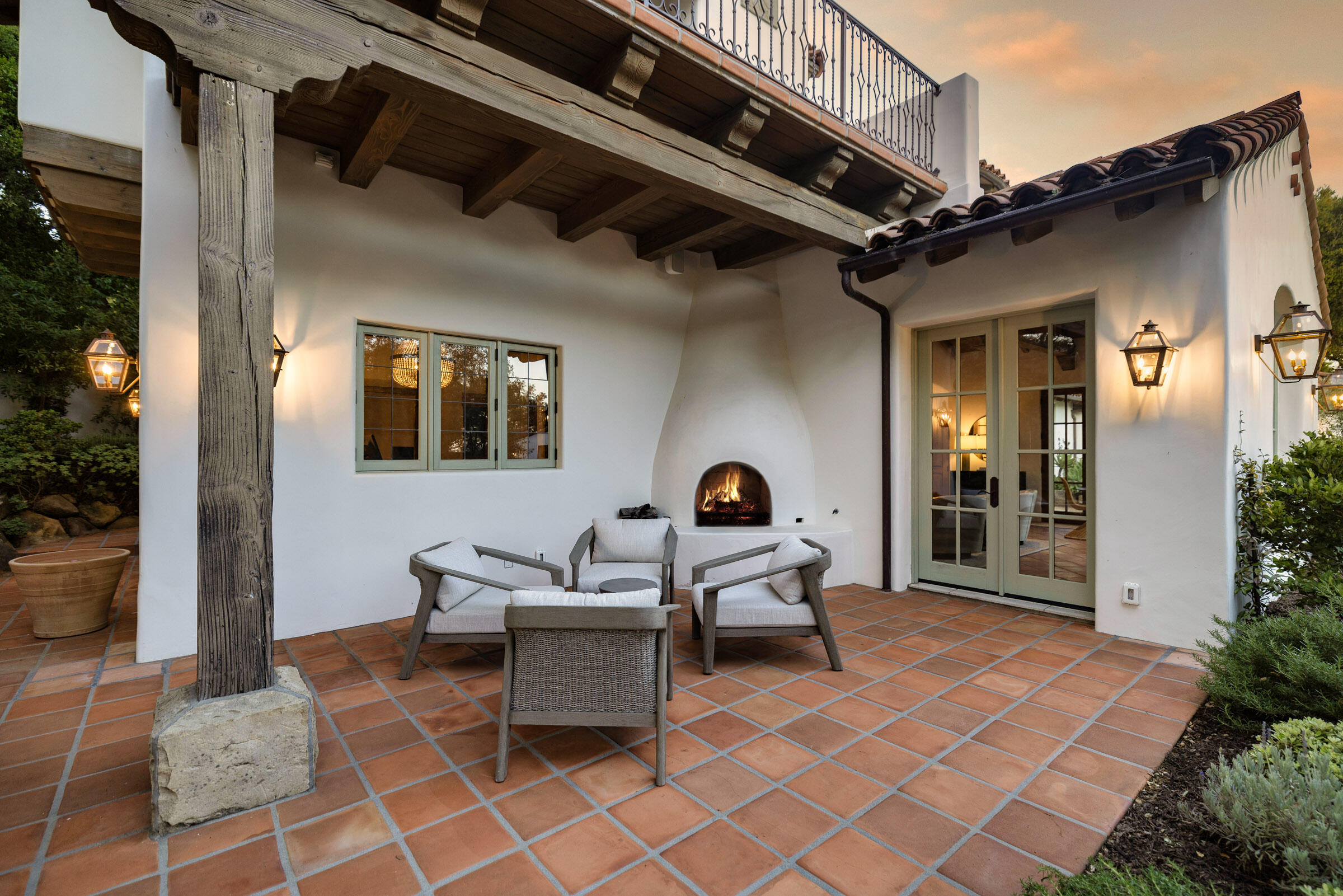 849 Ashley Road Montecito, CA 93108 - Photo 12 of 28 a outdoor space with patio furniture