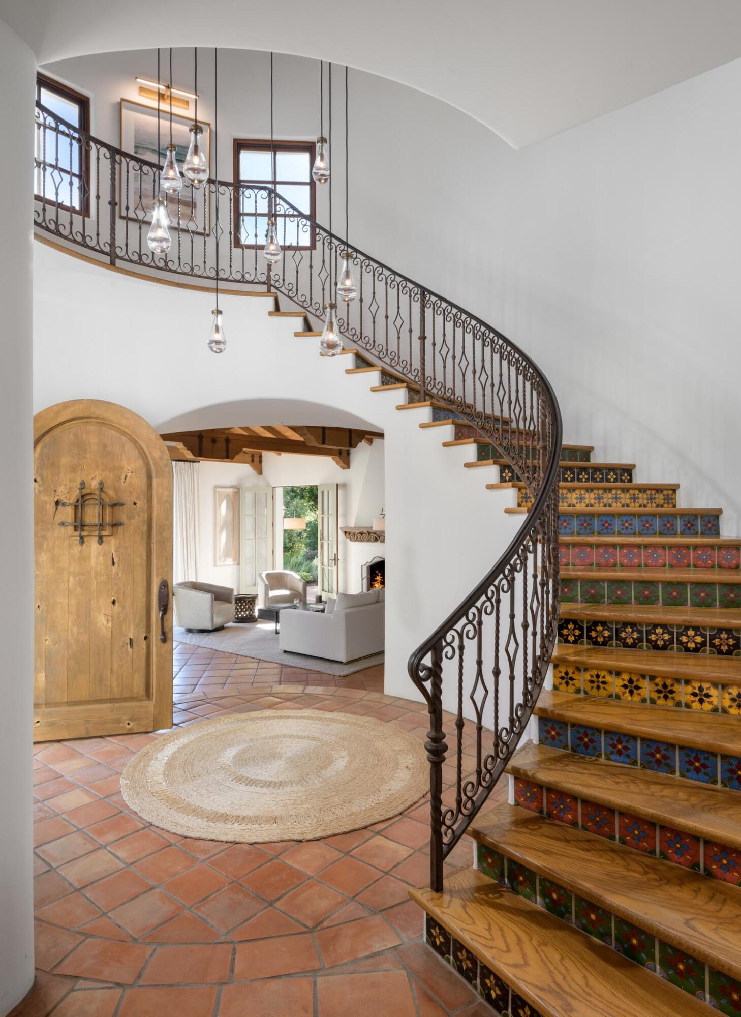 849 Ashley Road Montecito, CA 93108 - Photo 5 of 28 a view of hall way with furniture