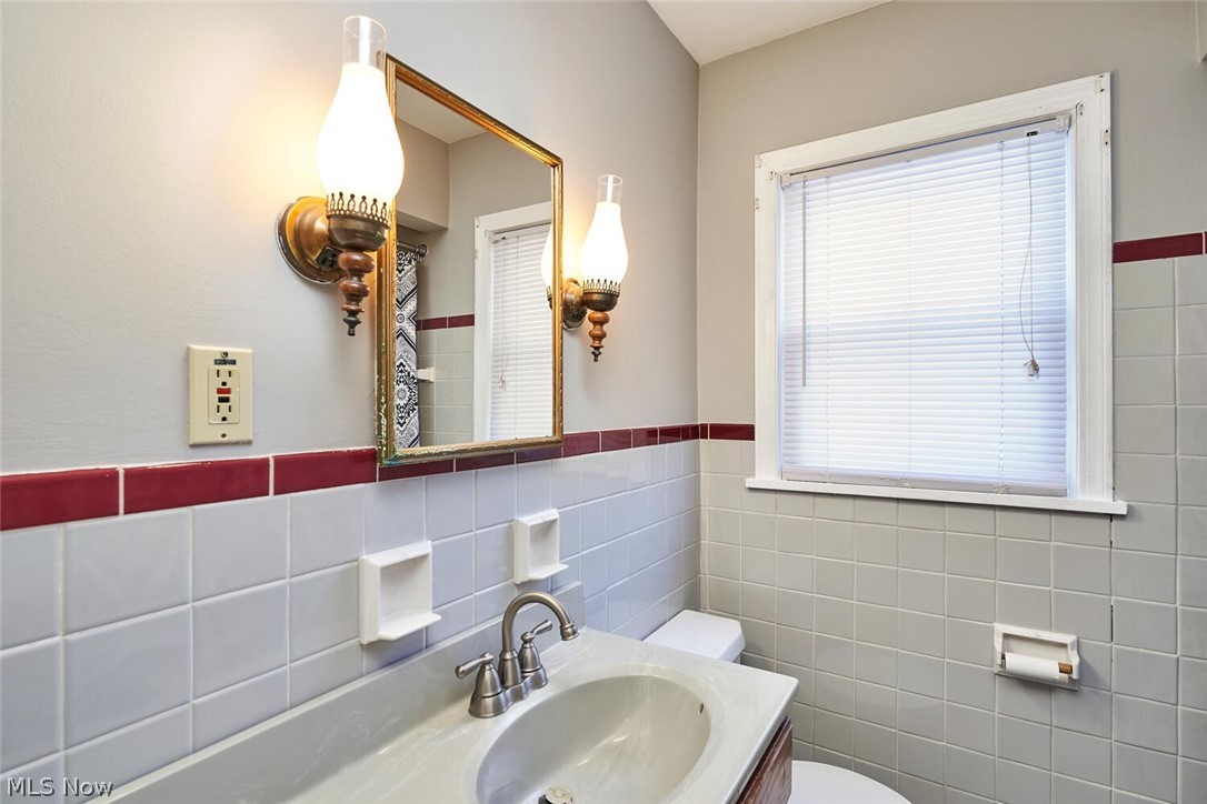 1940 Stabler Road Akron, OH 44313 - Photo 11 of 15