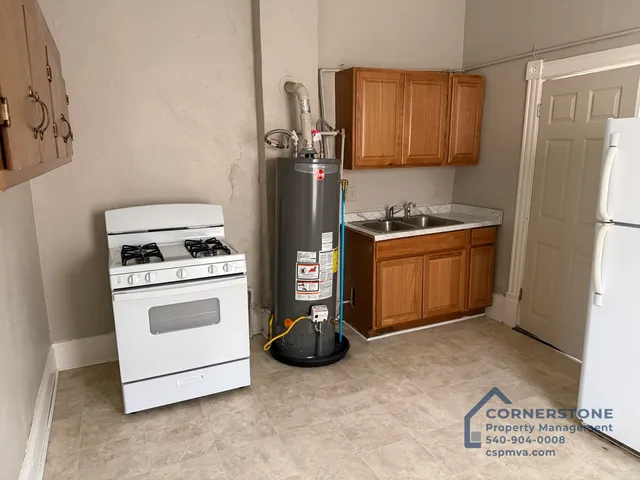 $750 | 118 8 1/2 Street Southeast, Roanoke, VA 24013