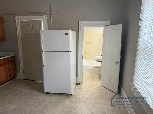 $750 | 118 8 1/2 Street Southeast, Roanoke, VA 24013