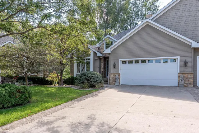 $624,000 | 121 Viking Court, Mankato, MN 56001