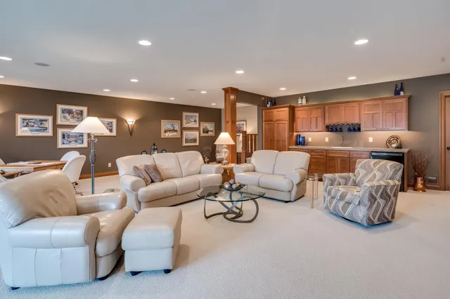 $624,000 | 121 Viking Court, Mankato, MN 56001