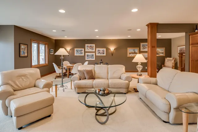 $624,000 | 121 Viking Court, Mankato, MN 56001
