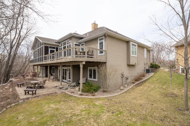 $624,000 | 121 Viking Court, Mankato, MN 56001