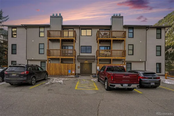 a car parked in front of a building