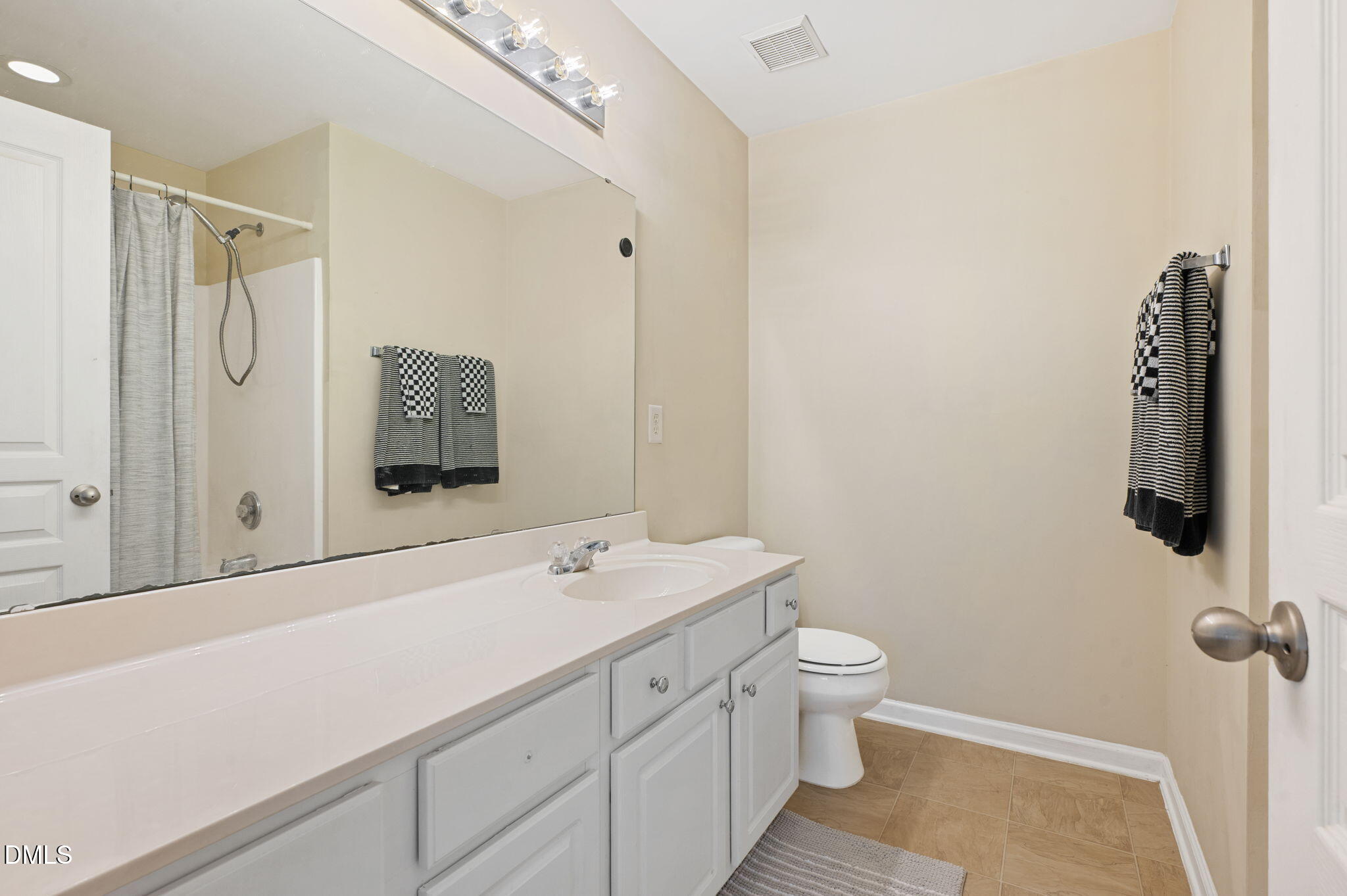 7861 Spungold Street Raleigh, NC 27617 - Photo 16 of 27 7861 Spungold St, Raleigh, NC 27617_JRKn