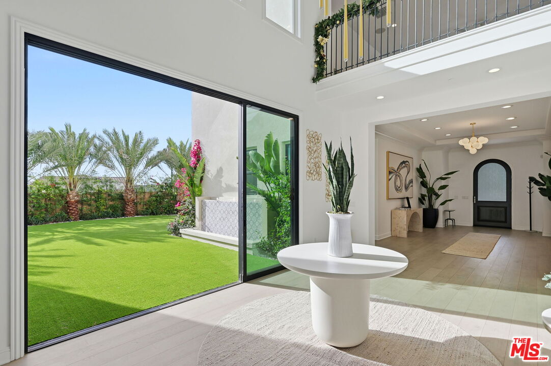 20448 Liverpool Way Porter Ranch, CA 91326 - Photo 10 of 62 Gallery Image 10