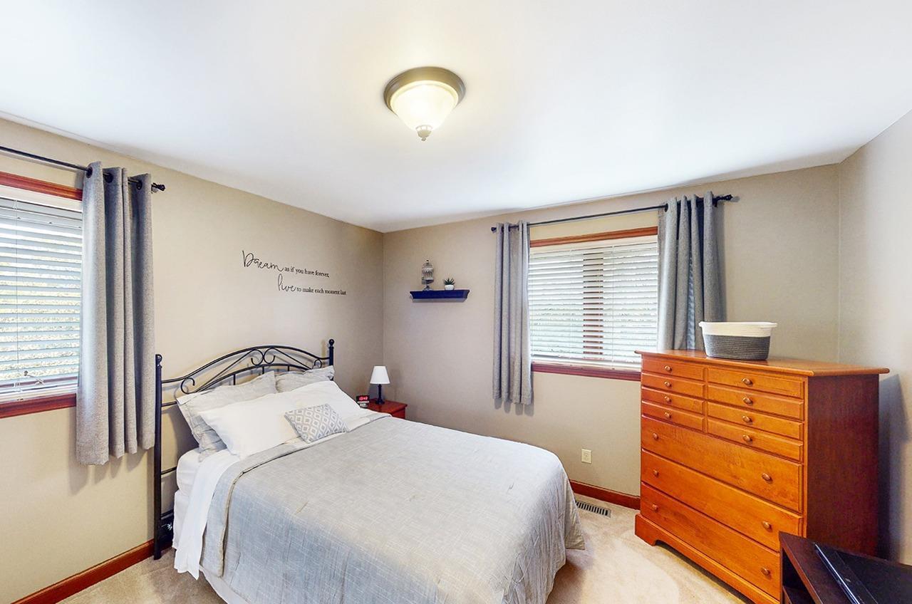 2989 Kleeman Road Cincinnati, OH 45211 - Photo 16 of 29