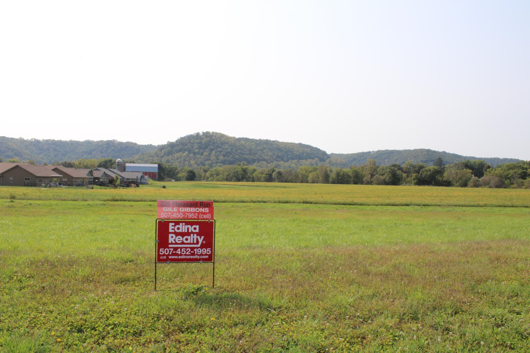 225 Pheasant Run Rollingstone, MN 55969 - Photo 11 of 13