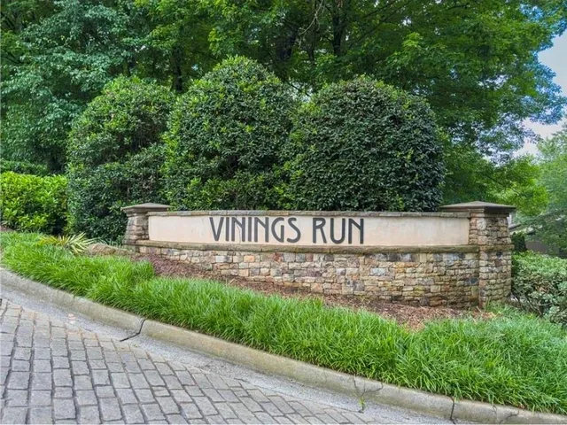 $1,950 | 2105 Cumberland Court Southeast, Smyrna, GA 30080