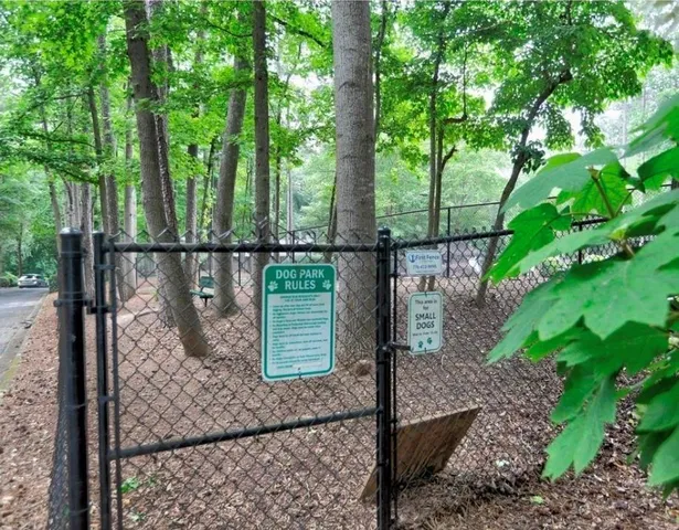 $1,950 | 2105 Cumberland Court Southeast, Smyrna, GA 30080