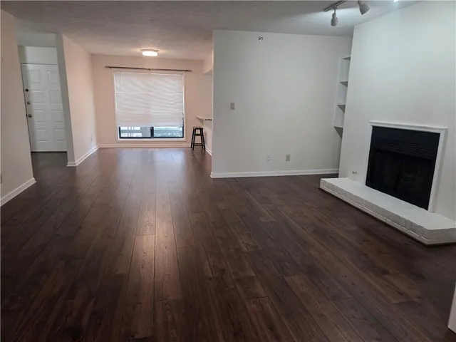 $1,950 | 2105 Cumberland Court Southeast, Smyrna, GA 30080