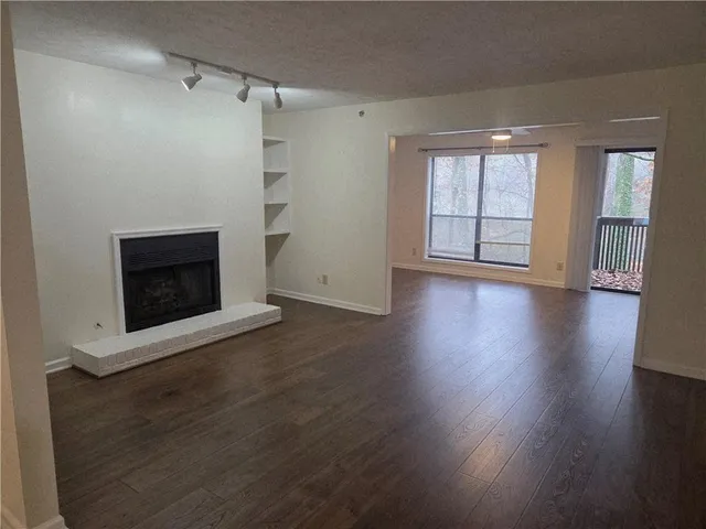 $1,950 | 2105 Cumberland Court Southeast, Smyrna, GA 30080