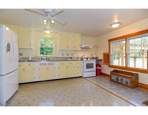 344 Chace Street Clinton, MA 01510 - Photo 8 of 18 Gallery Image 8