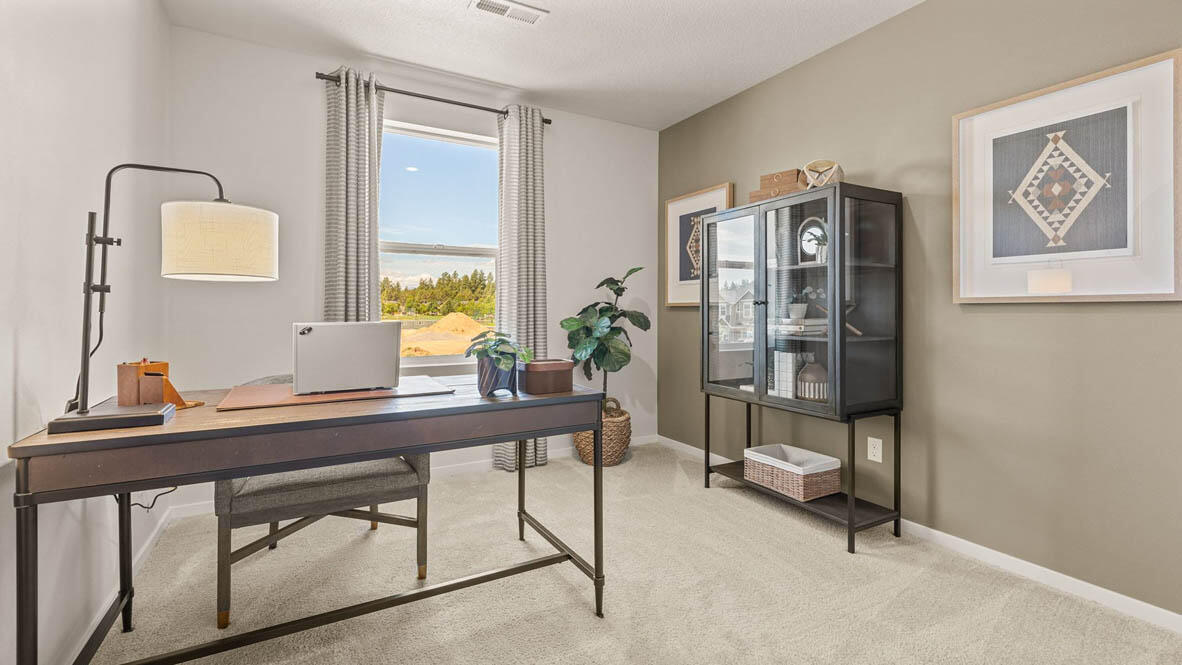 61163 Southeast Splendor Lane Bend, OR 97702 - Photo 24 of 35 023 Office