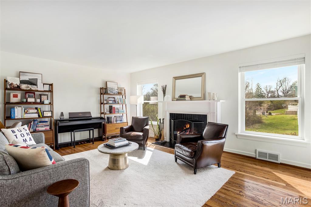 347 Dielman Road St. Louis, MO 63132 - Photo 8 of 58 Gallery Image 8