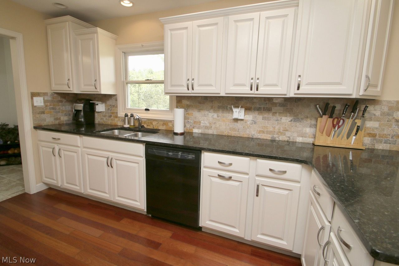 8993 Wilson Mills Road Chesterland, OH 44026 - Photo 12 of 33