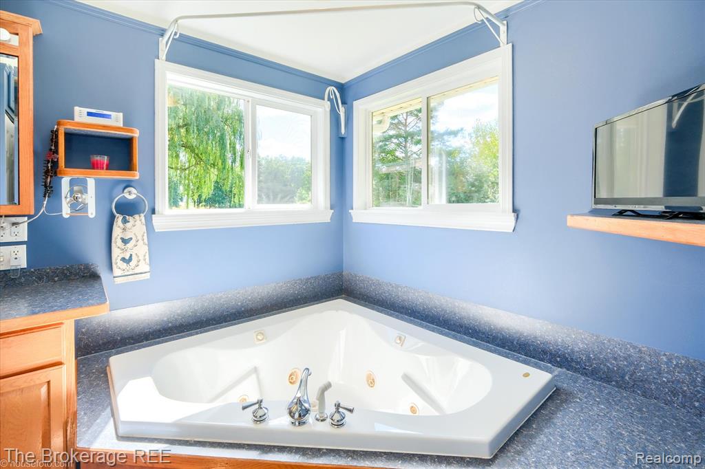 9050 East Bristol Road Davison, MI 48423 - Photo 50 of 83 Gallery Image 50