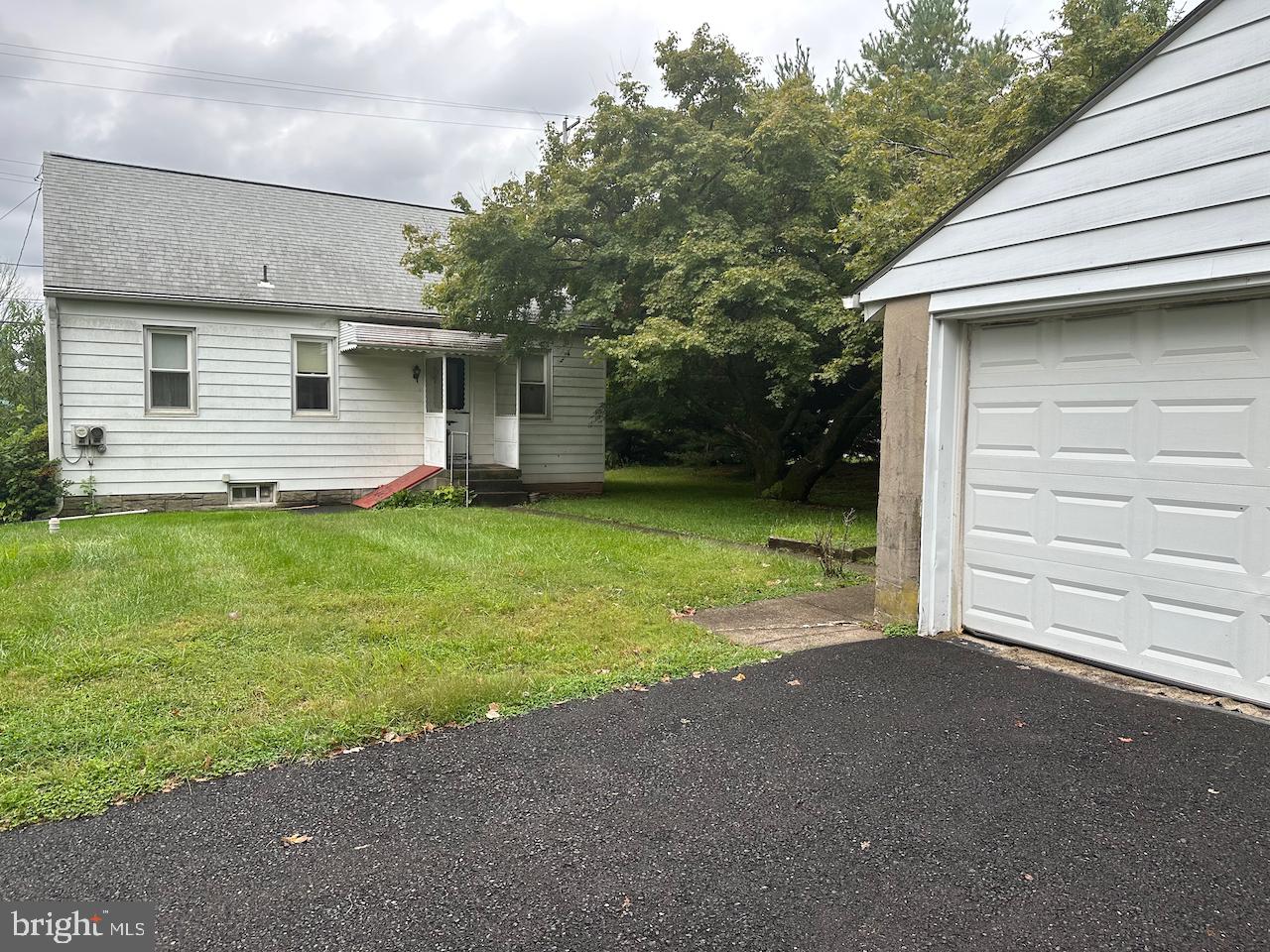817 Bridge Street Spring City, PA 19475 - Photo 10 of 30 Gallery Image 10
