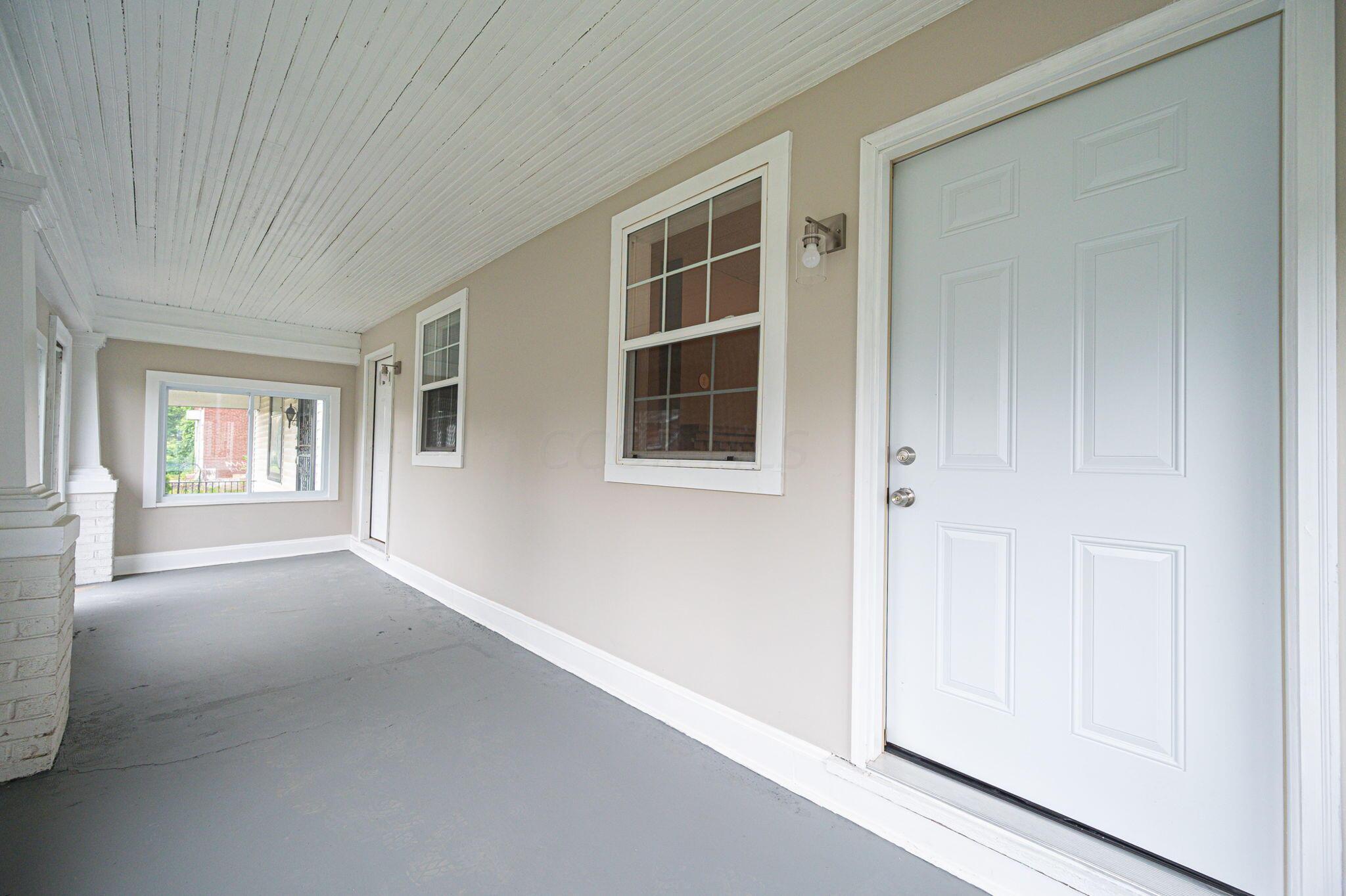 979-981 Lockbourne Road Columbus, OH 43206 - Photo 9 of 19 17-web-or-mls-979-981 Lockbourne Rd 017