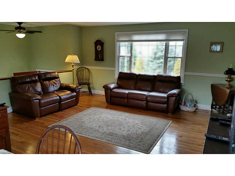 62 Windward Road South Kingstown, RI 02879 - Photo 10 of 25 Living Room.