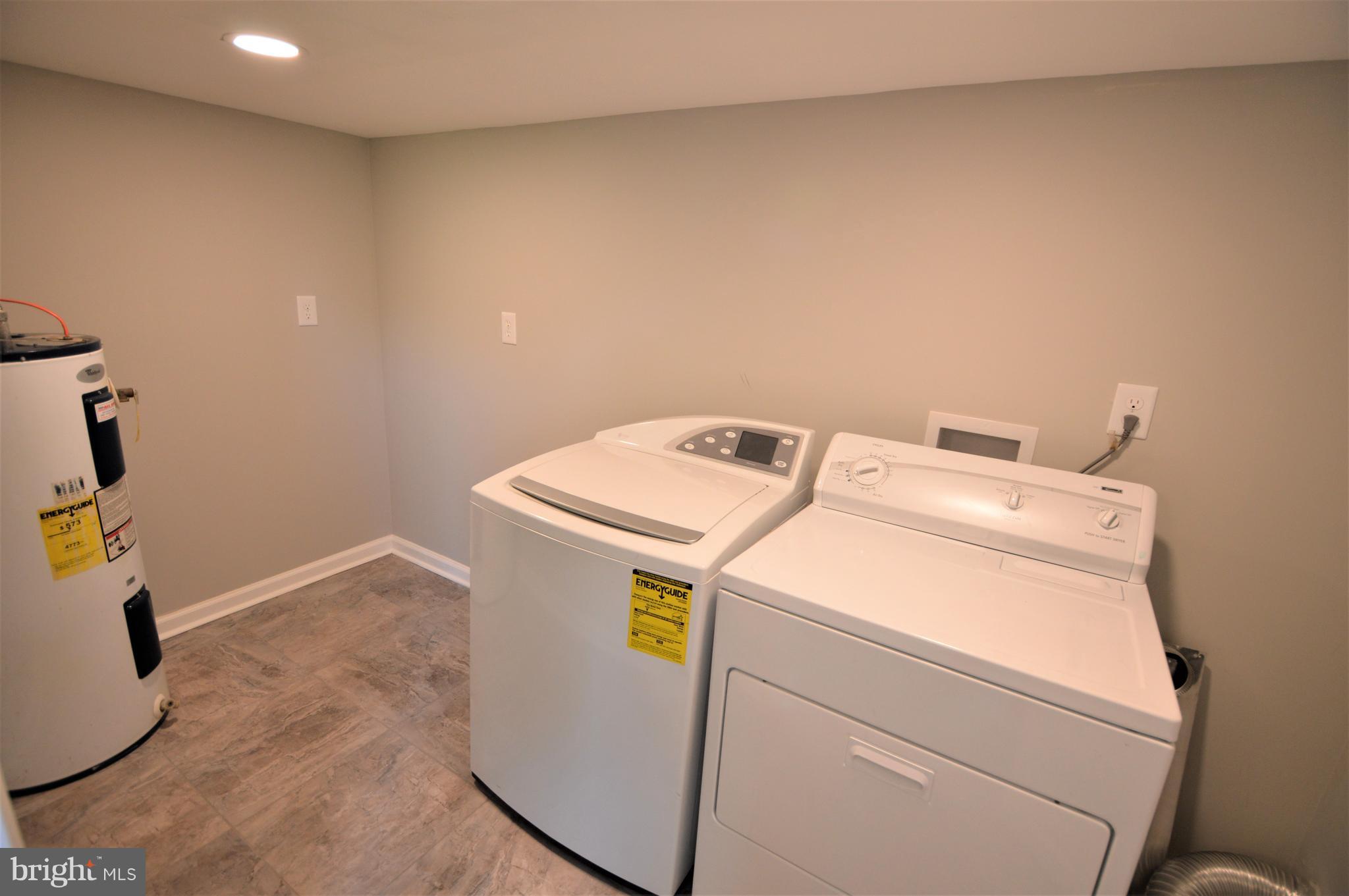 211 Sandy Ridge Road Fredericksburg, VA 22405 - Photo 16 of 24 Laundry