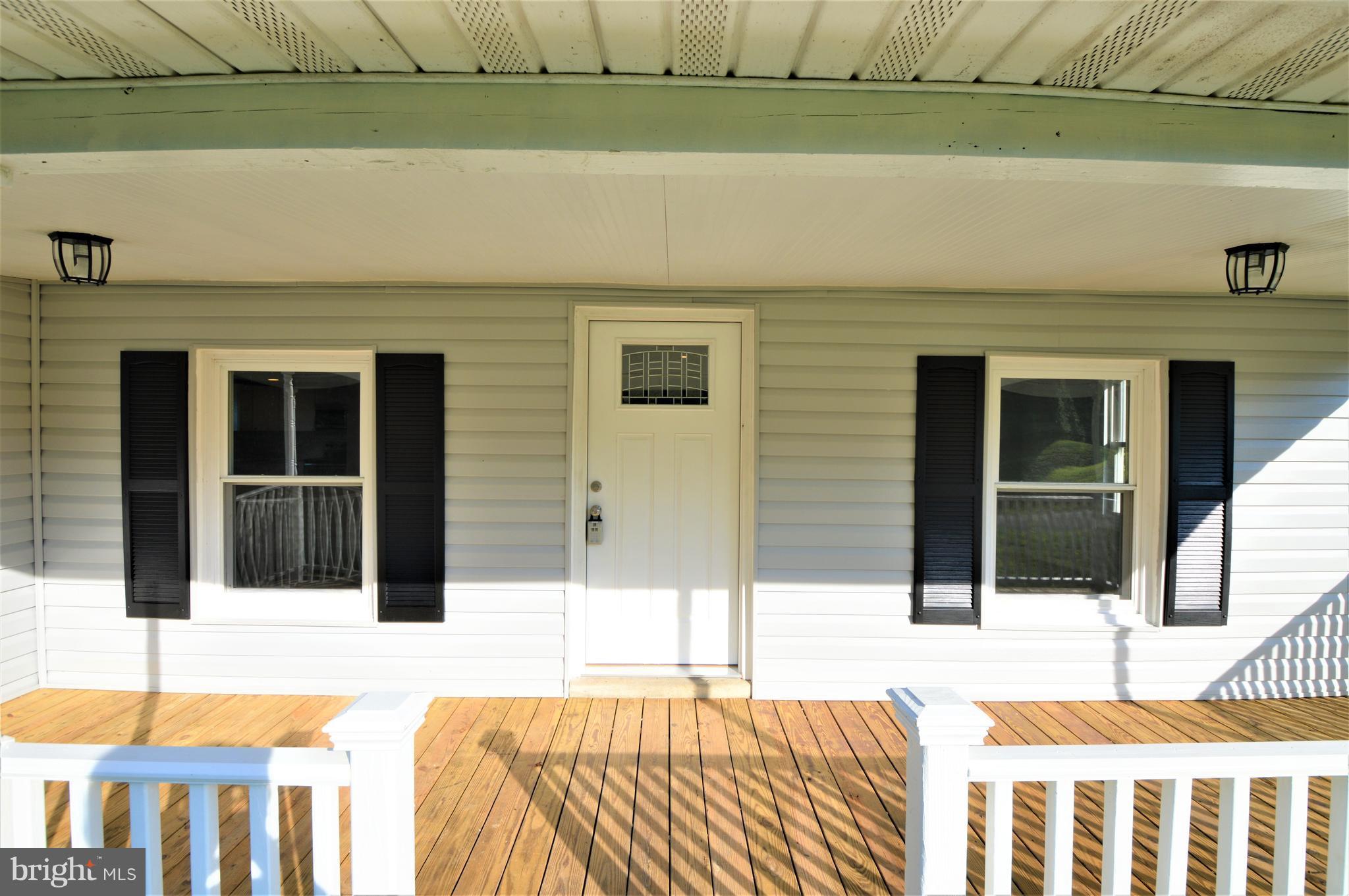 211 Sandy Ridge Road Fredericksburg, VA 22405 - Photo 19 of 24 Large front porch!