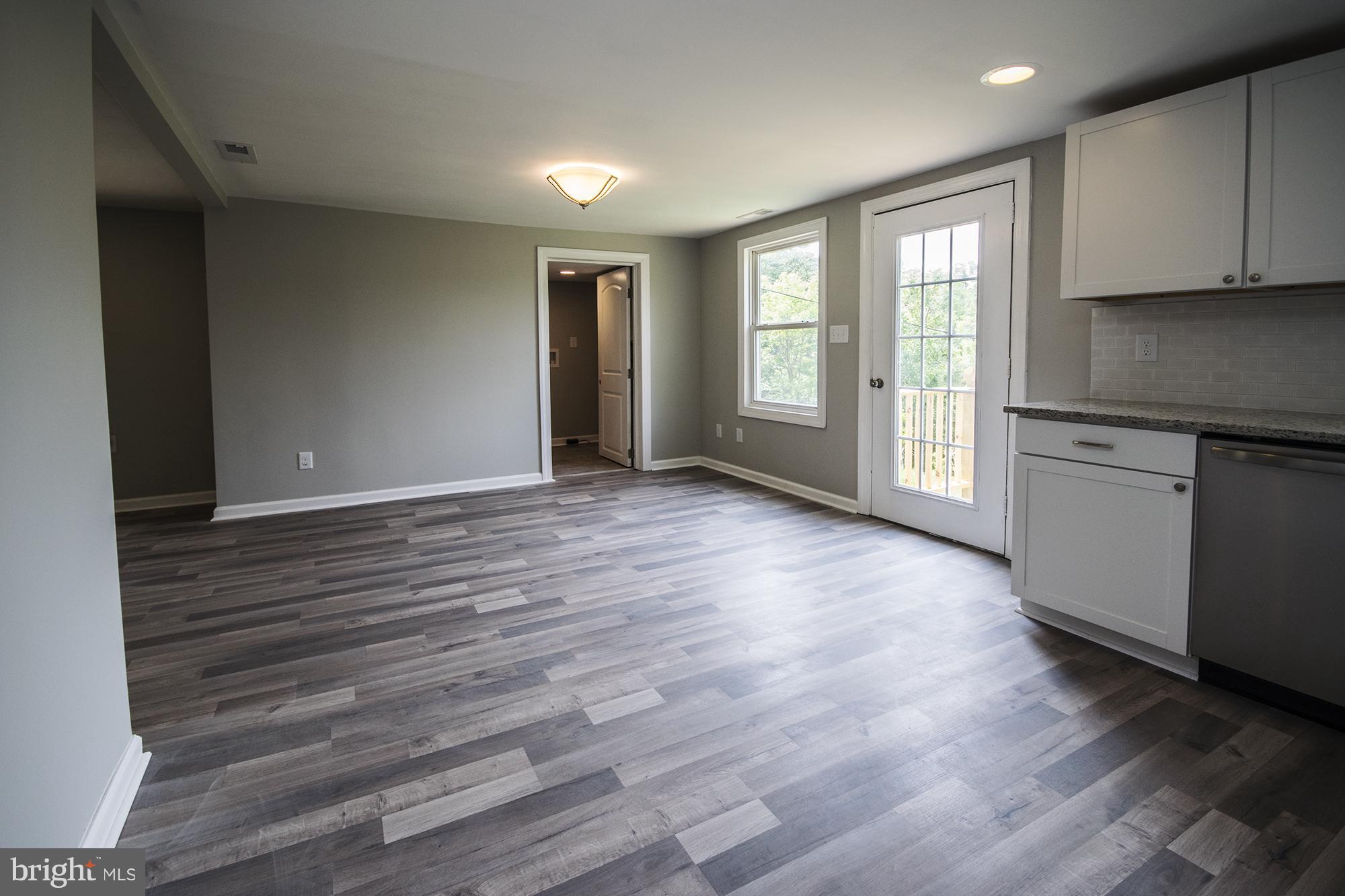 211 Sandy Ridge Road Fredericksburg, VA 22405 - Photo 9 of 24 Interior (General)