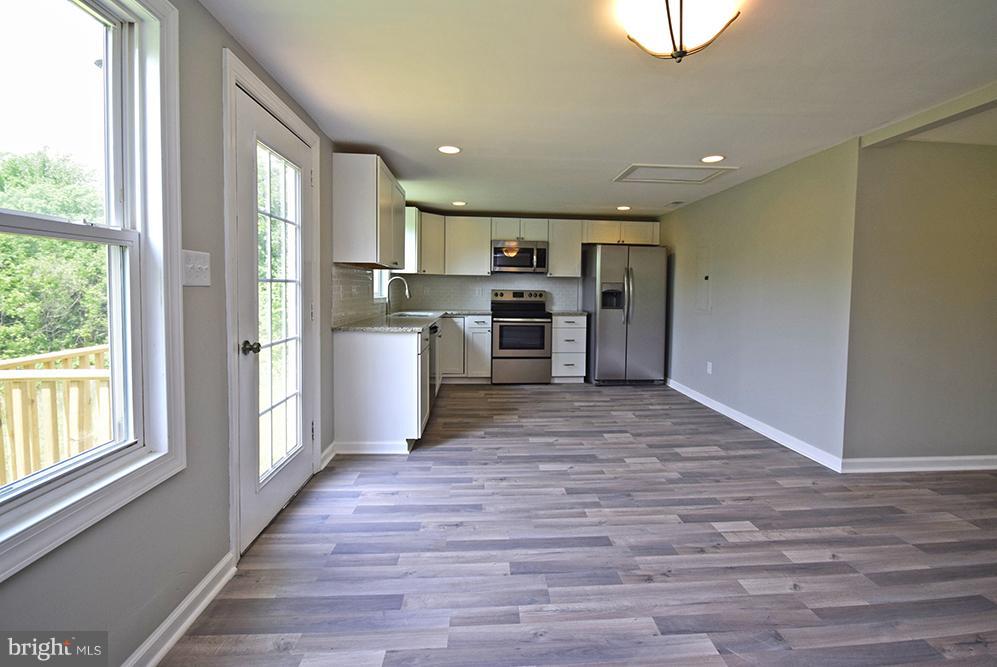 211 Sandy Ridge Road Fredericksburg, VA 22405 - Photo 10 of 24 Interior (General)