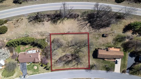 $85,000 | 810 Lammermoor Drive, Staunton, VA 24401