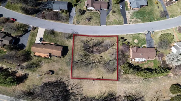 $85,000 | 810 Lammermoor Drive, Staunton, VA 24401
