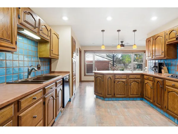 $600,000 | 11 James Circle, Longmont, CO 80501