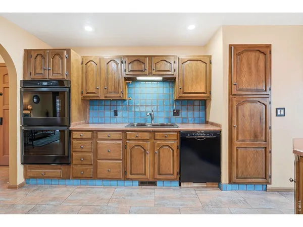 $600,000 | 11 James Circle, Longmont, CO 80501
