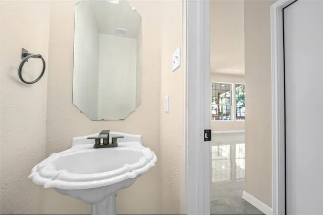 $579,900 | 13102 Hunters Chase Drive, Austin, TX 78729