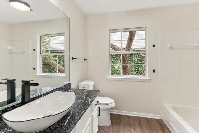 $579,900 | 13102 Hunters Chase Drive, Austin, TX 78729