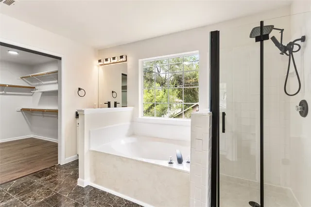 $579,900 | 13102 Hunters Chase Drive, Austin, TX 78729