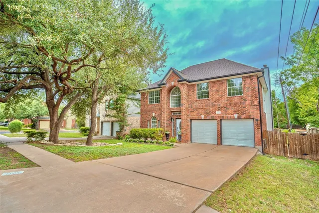 $579,900 | 13102 Hunters Chase Drive, Austin, TX 78729