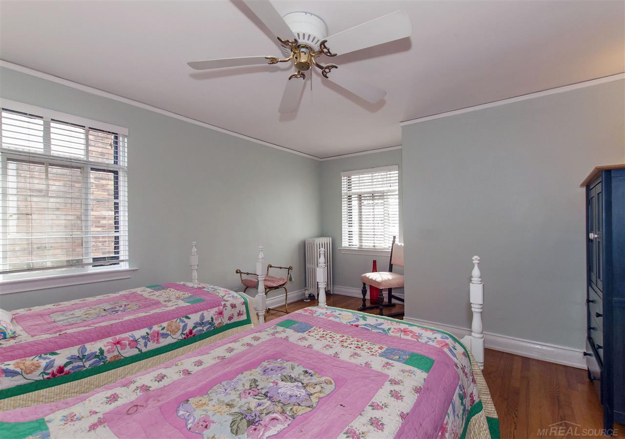 264 Lewiston Road Grosse Pointe Farms, MI 48236 - Photo 25 of 40